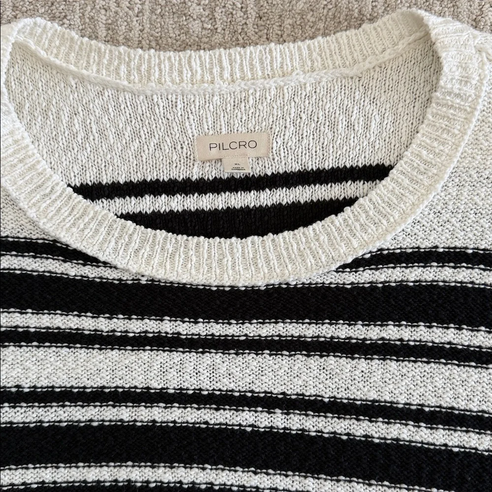 Women’s Black & White Striped Crewneck Sweater cropped